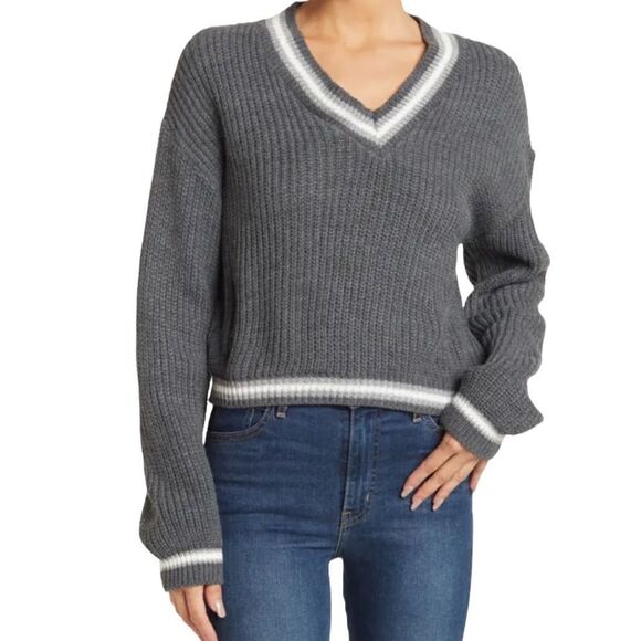 🆕 Cropped Sweater! ♥️ - Picture 1 of 5